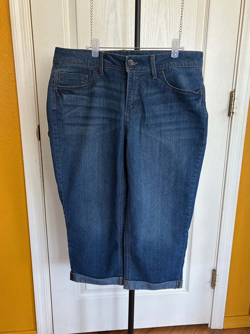 Faded Glory Dark Blue Cropped Capri Jeans